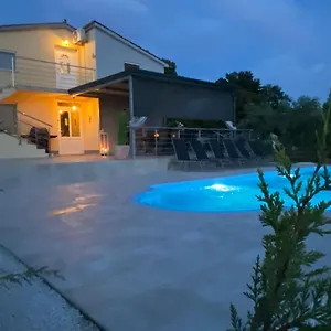 Ferienhaus Aleya Mit Pool, Medulin